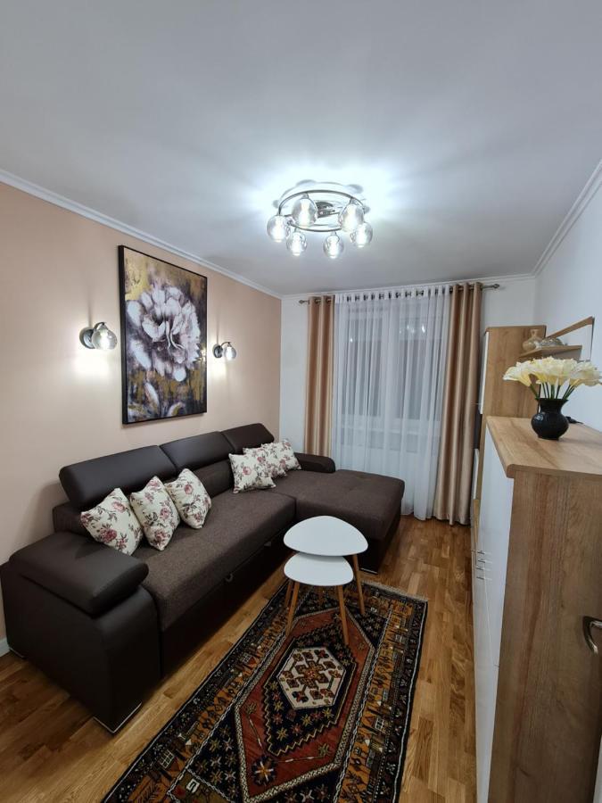 White Stone Apartment Sibiu Bagian luar foto